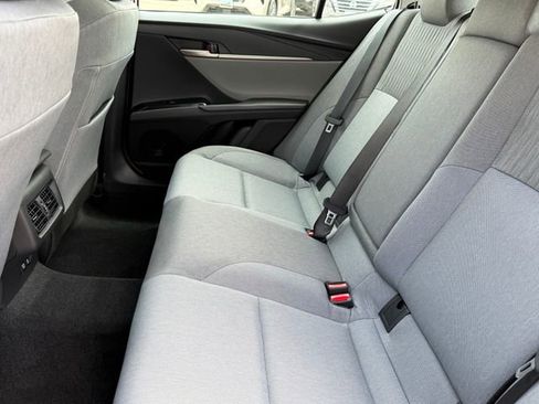 Used 2026 Toyota Camry LE image 31