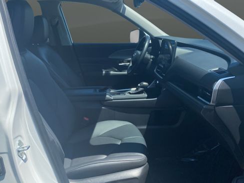 Used 2024 Toyota Grand Highlander AWD image 25