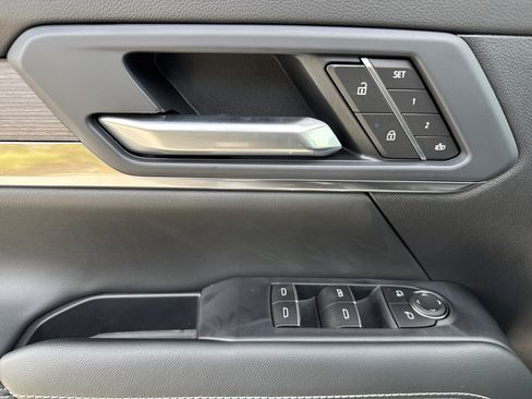 New 2026 GMC Terrain Denali w/ LPO, Floor Liner Package image 15