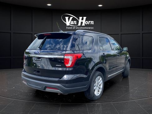 Used 2019 Ford Explorer XLT w/ Equipment Group 202A AWD/4WD image 7