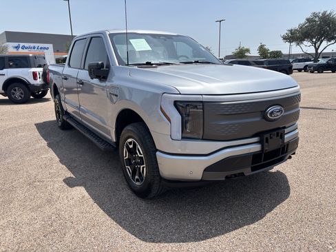 Certified 2023 Ford F150 Lightning XLT AWD/4WD image 5