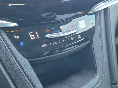 Used 2023 Cadillac XT6 Sport w/ Technology Package AWD/4WD image 21