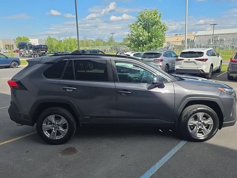 Used 2023 Toyota RAV4 XLE AWD/4WD image 12