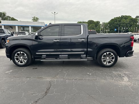 Used 2024 Chevrolet Silverado 1500 High Country w/ Technology Package AWD/4WD image 5