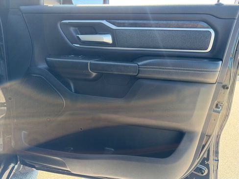 Used 2019 RAM 1500 Big Horn AWD/4WD image 9