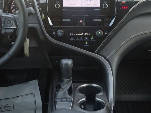 Certified 2024 Toyota Camry SE FWD image 18