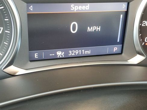 Used 2023 GMC Terrain SLT w/ LPO, Floor Liner Package FWD image 10