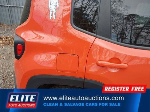 Used 2017 Jeep Renegade Altitude image 11
