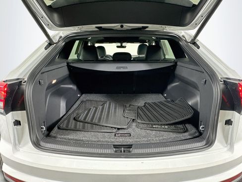 Used 2023 Volkswagen Atlas Cross Sport SE w/ Panoramic Sunroof Package FWD image 30