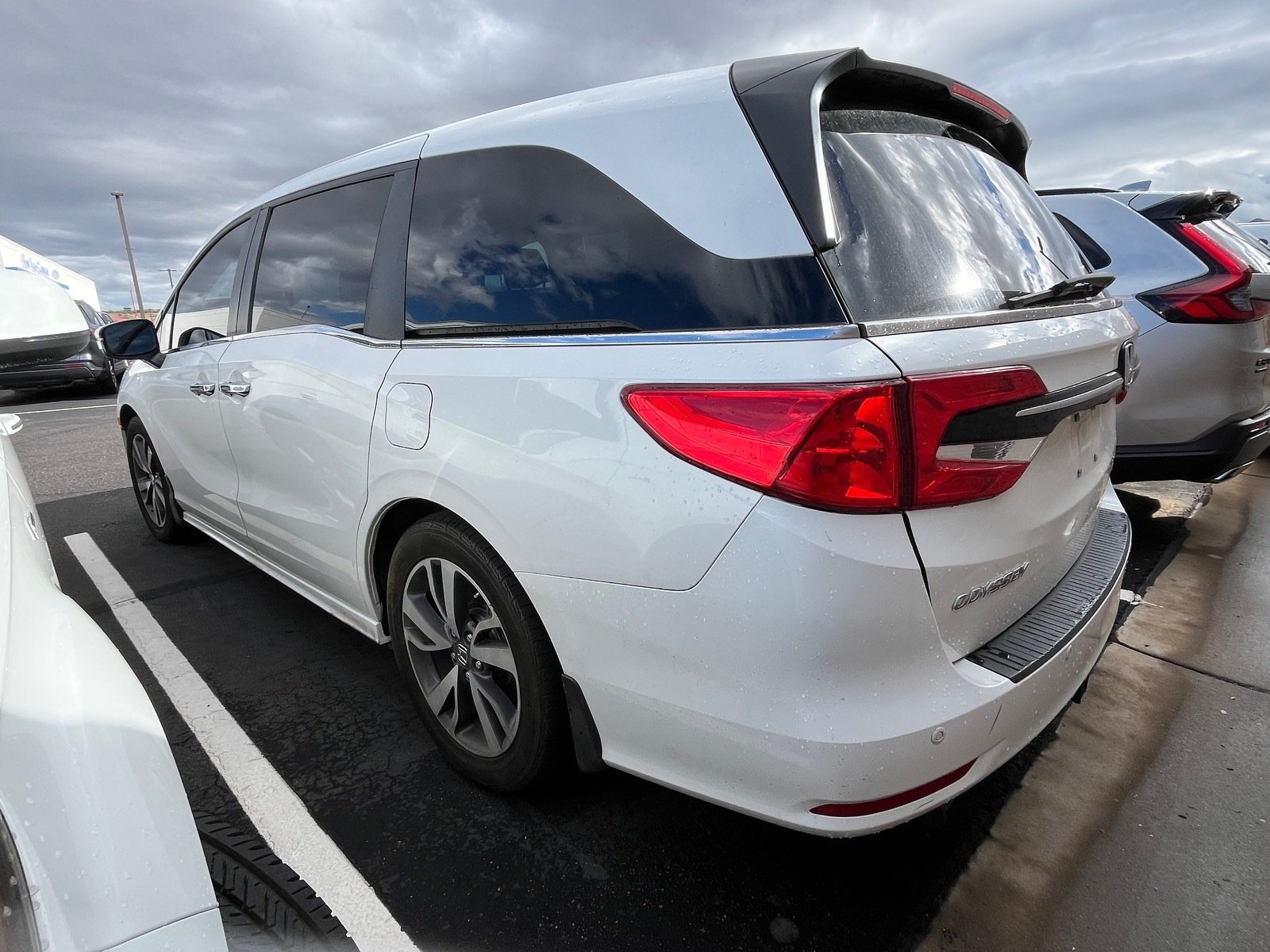 Used 2024 Honda Odyssey Touring image 3