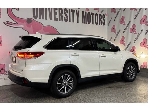 Used 2019 Toyota Highlander XLE image 10