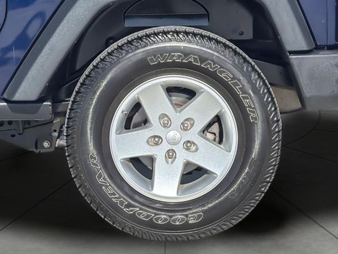 Used 2013 Jeep Wrangler Sport AWD/4WD image 23