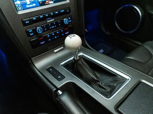 Used 2013 Ford Mustang Shelby GT500 RWD image 26