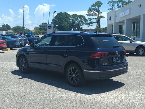 Used 2023 Volkswagen Tiguan SE FWD image 5