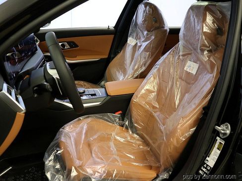 Used 2026 BMW 330i xDrive Sedan w/ Premium Package image 9