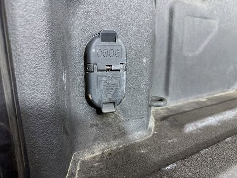 Used 2024 GMC Sierra 3500 SLE image 33