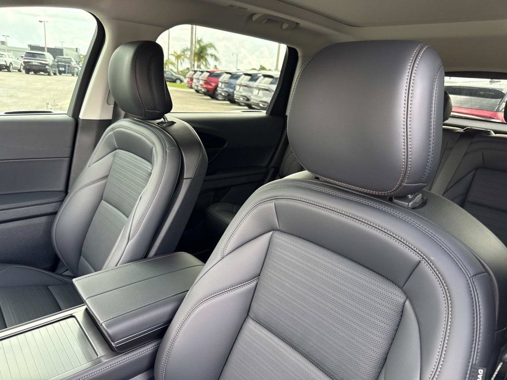 New 2026 Lincoln Nautilus Reserve AWD/4WD image 21