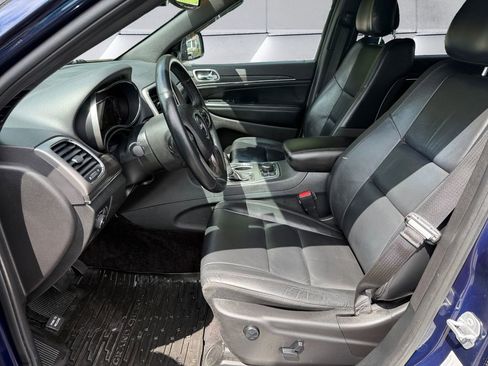 Used 2018 Jeep Grand Cherokee Limited AWD/4WD image 7