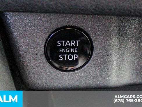 Used 2025 Nissan Rogue SV FWD image 27