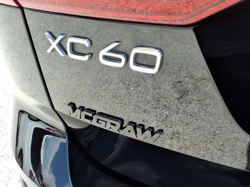 Used 2023 Volvo XC60 B5 Core FWD image 7