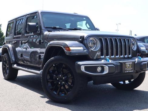 Used 2022 Jeep Wrangler Unlimited Sahara w/ Cold Weather Group image 3