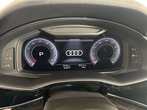 Used 2025 Audi Q8 Premium Plus w/ Premium Plus Package image 16