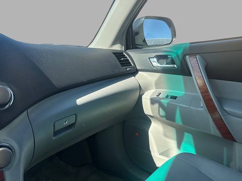 Used 2009 Toyota Highlander Limited FWD image 40