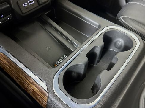 Used 2021 Chevrolet Silverado 1500 High Country w/ Technology Package image 19