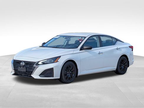 Used 2024 Nissan Altima 2.5 S FWD image 1