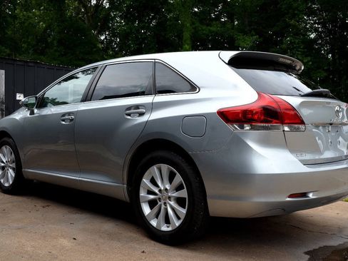 Used 2015 Toyota Venza LE AWD/4WD image 8