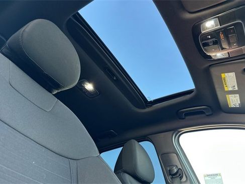 Used 2022 Hyundai Santa Cruz SEL Premium image 4