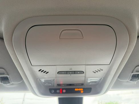 Used 2019 Chevrolet Equinox LT w/ Driver Convenience Package FWD image 28