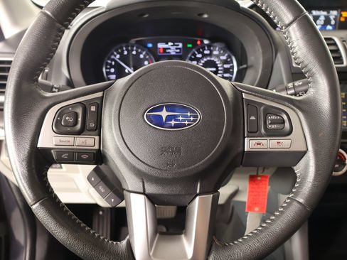 Used 2018 Subaru Forester 2.5i Limited AWD/4WD image 3