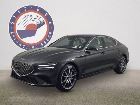 Used 2025 Genesis G70 2.5T RWD image 2