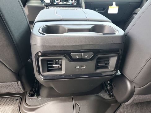 New 2026 GMC Sierra 2500 AT4 w/ AT4 Premium Plus Package AWD/4WD image 16