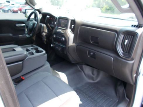 Used 2021 Chevrolet Silverado 1500 Custom Trail Boss w/ LPO, Dark Essentials Package AWD/4WD image 24