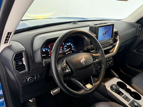 Used 2022 Ford Bronco Sport Outer Banks w/ Tech Package AWD/4WD image 4