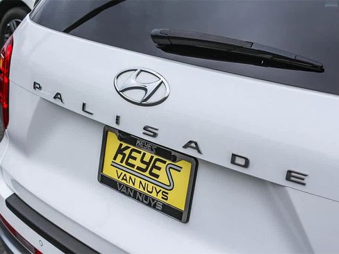 Used 2023 Hyundai Palisade Calligraphy image 9