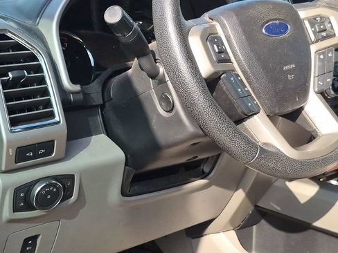 Used 2015 Ford F150 Lariat w/ Equipment Group 502A Luxury RWD image 6