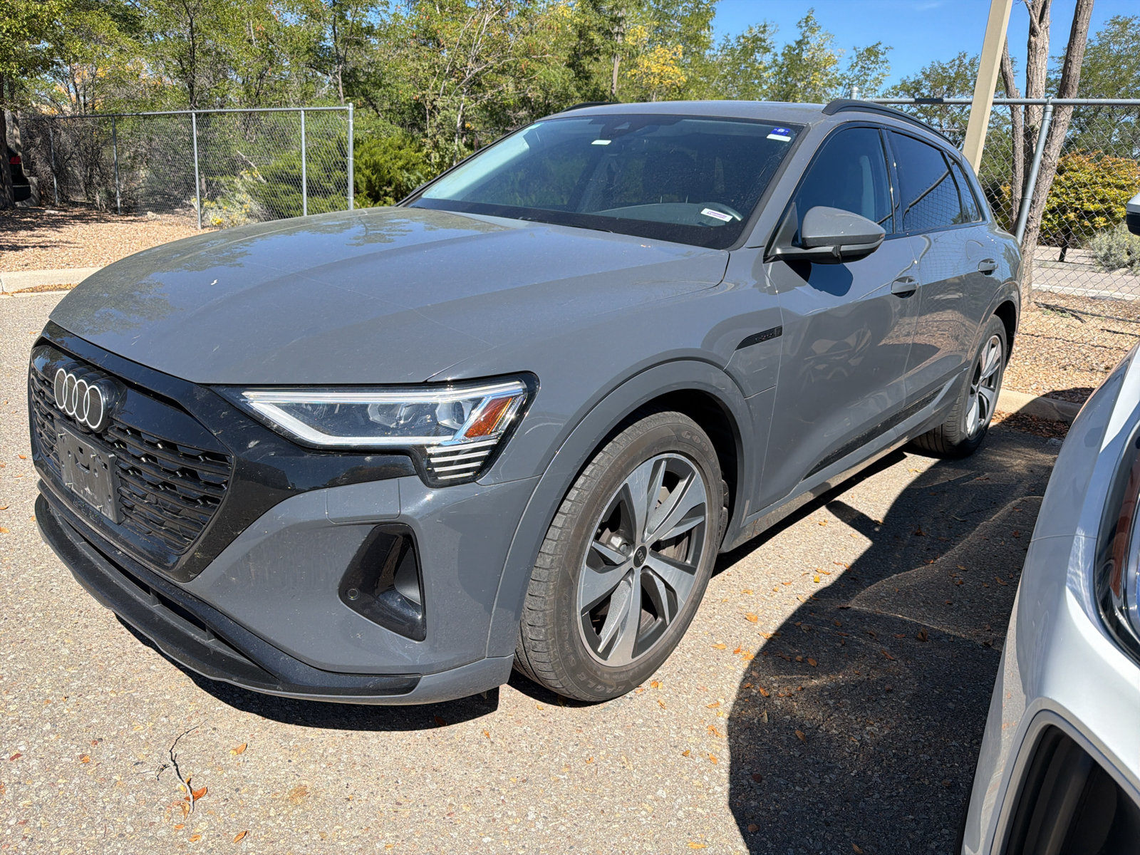 Used 2024 Audi Q8 e-tron Premium AWD/4WD image 17
