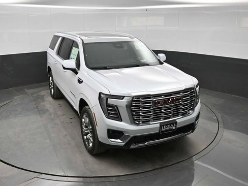 New 2026 GMC Yukon XL Denali w/ Denali Reserve Package AWD/4WD image 24