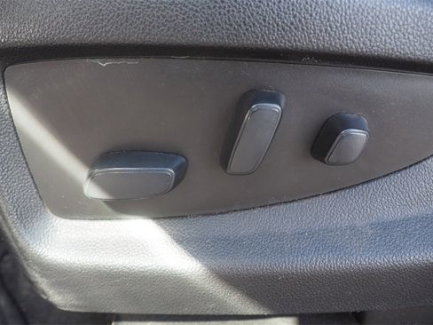 Used 2020 GMC Yukon XL Denali image 19