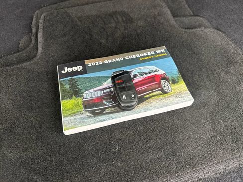 Used 2022 Jeep Grand Cherokee Laredo E AWD/4WD image 83