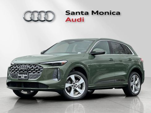 New 2025 Audi Q5 Prestige image 1
