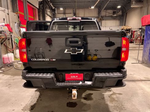 Used 2017 Chevrolet Colorado Z71 image 27