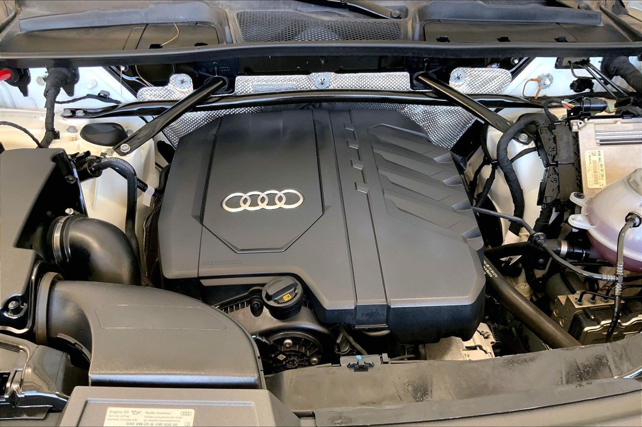 Used 2023 Audi Q5 2.0T Premium Plus w/ Premium Plus Package AWD/4WD image 9