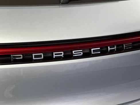 Certified 2026 Porsche Macan AWD/4WD image 34