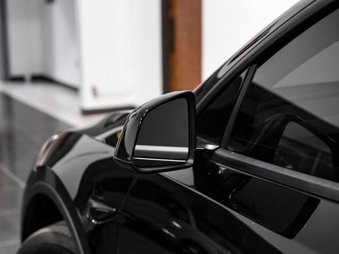 Used 2026 Tesla Model Y 2WD image 39