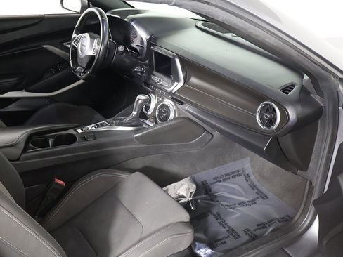 Used 2020 Chevrolet Camaro LT image 25