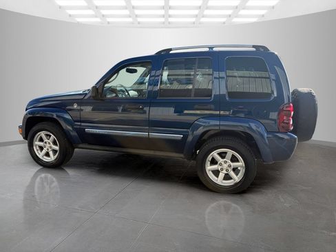 Used 2005 Jeep Liberty Limited AWD/4WD image 6